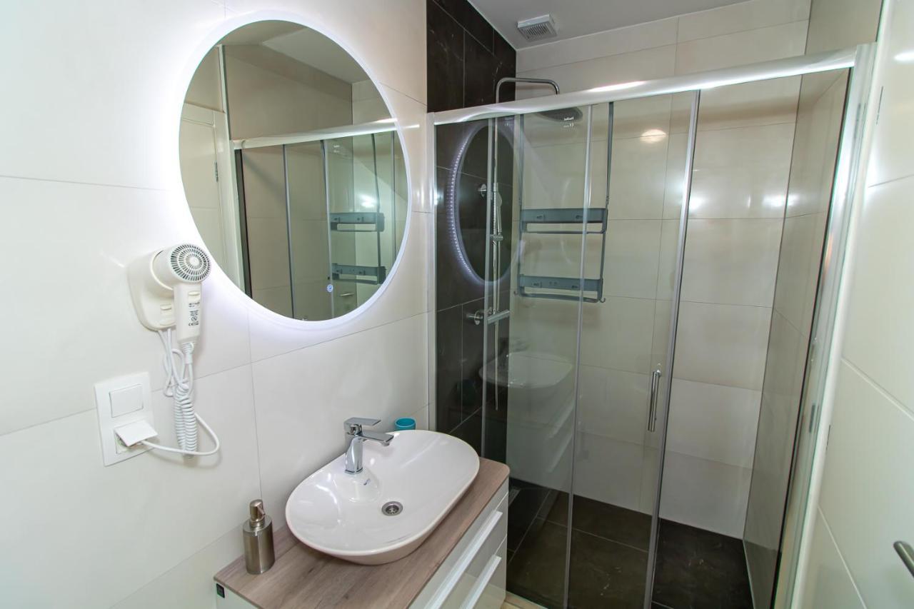 Luxury Apartments Iris Mostar Eksteriør billede
